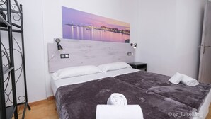 Leilighet, eget bad, sjøutsikt (D)