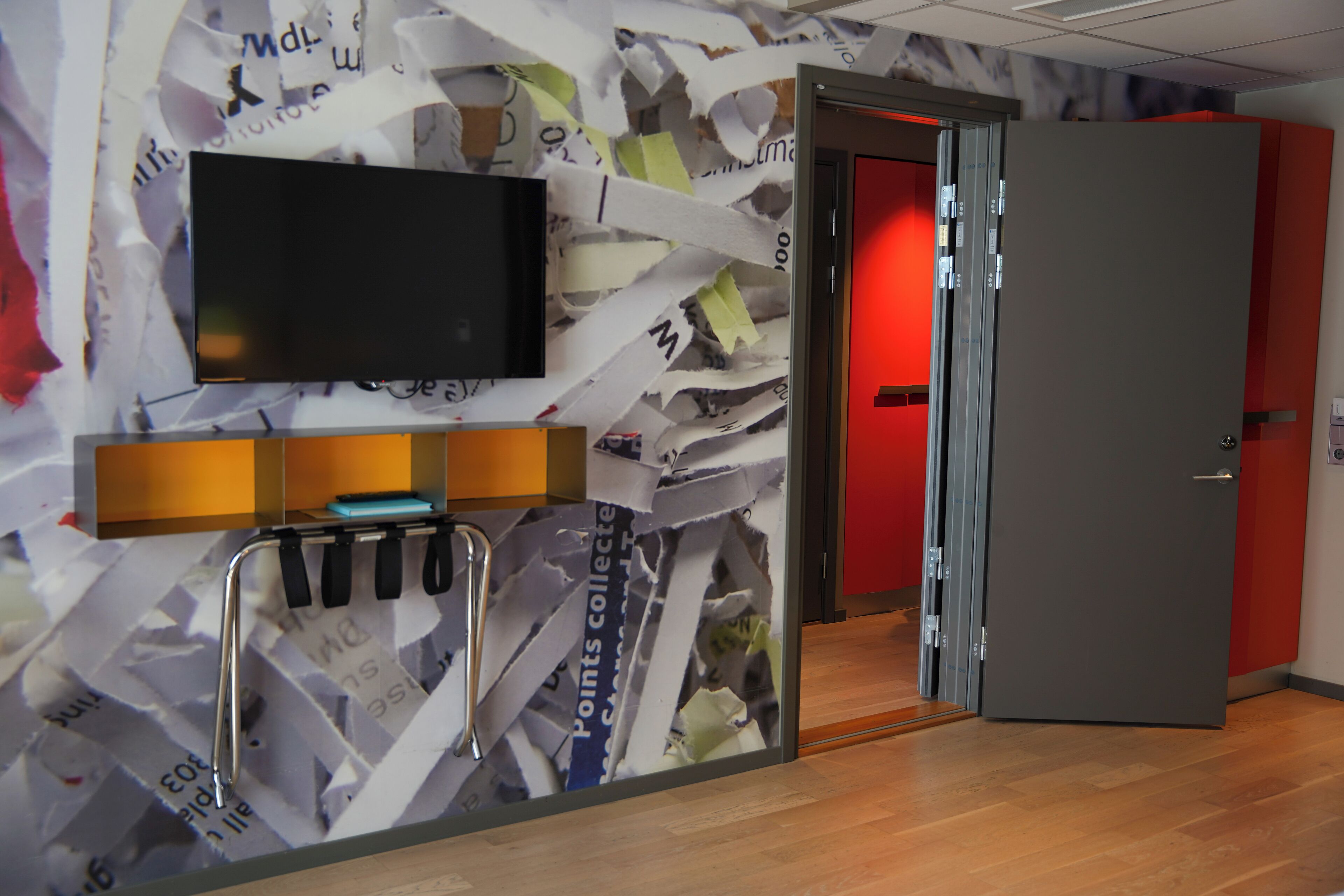 1 bedroom, blackout curtains, soundproofing, bed sheets