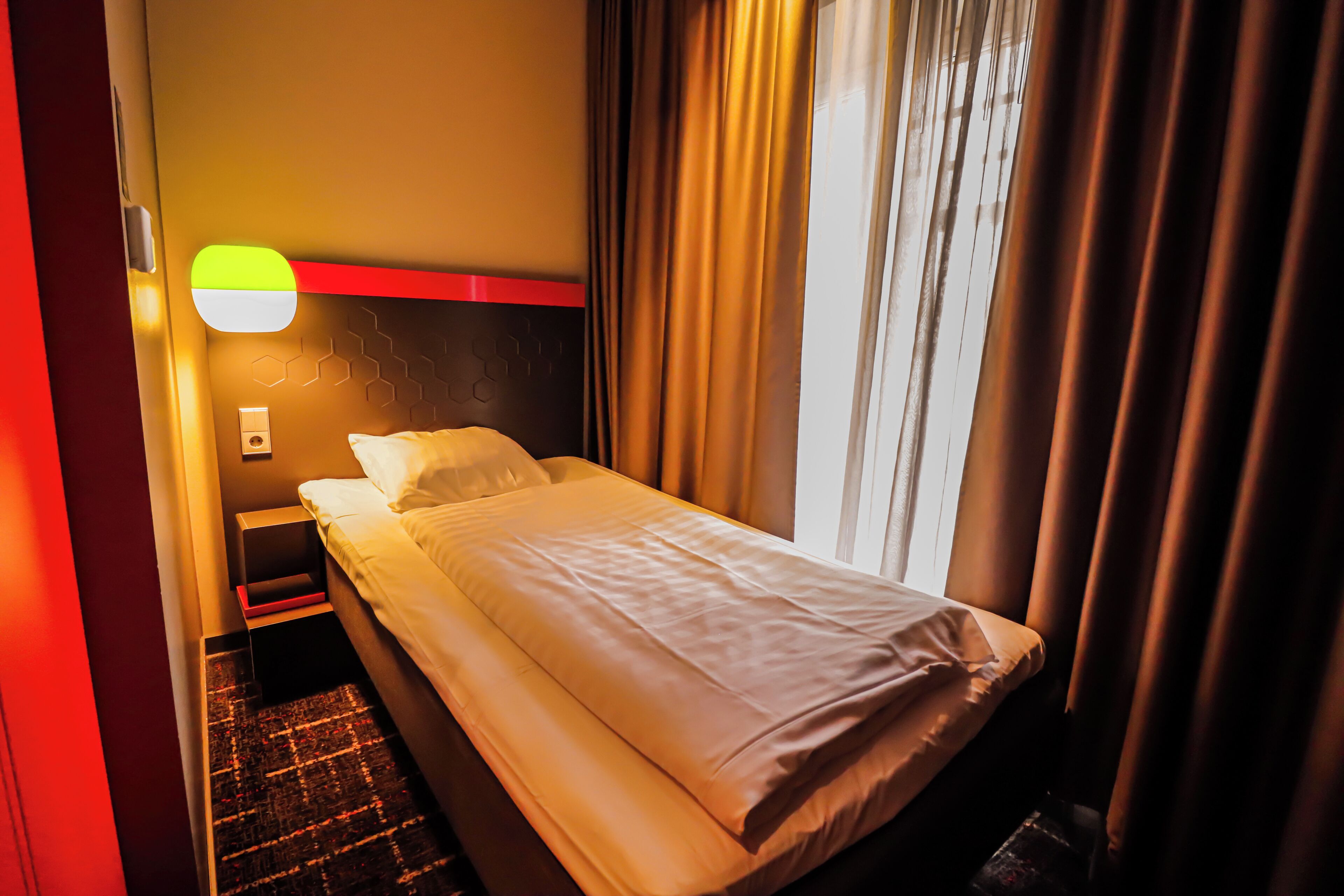 room (compact single) | 1 bedroom, blackout curtains, soundproofing, bed sheets