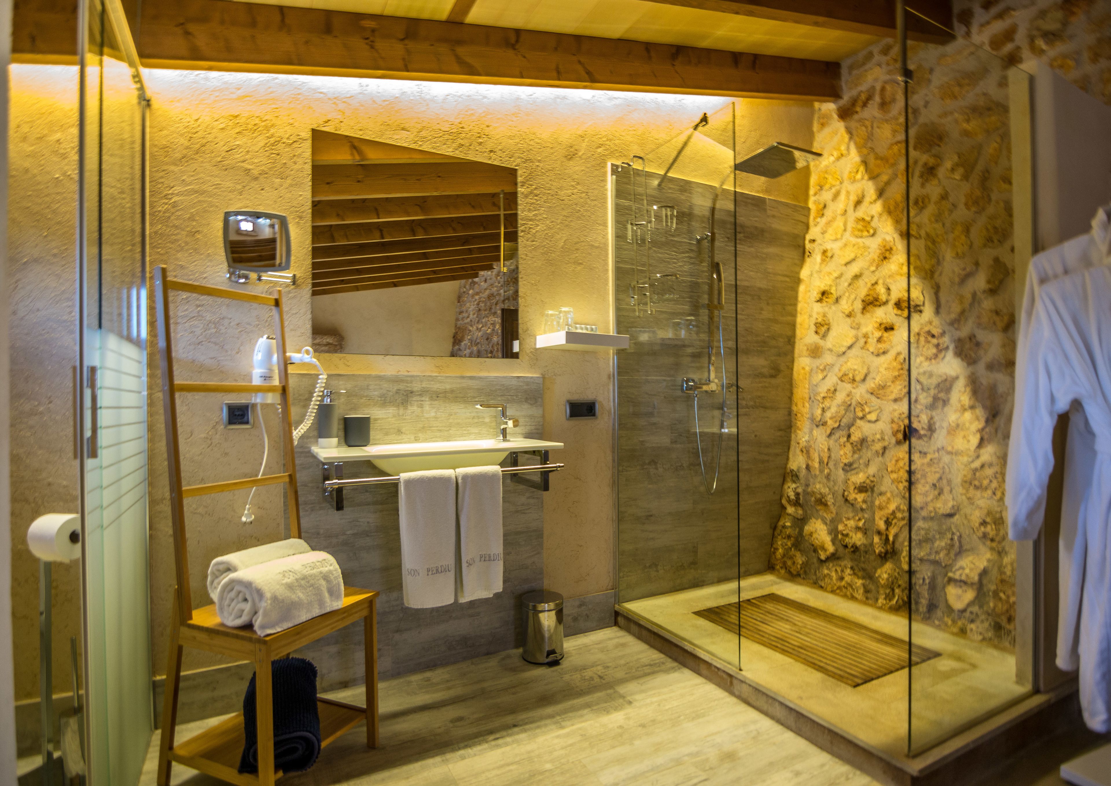 Double Room | Bathroom