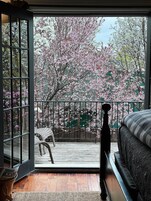 Room, 1 King Bed, Balcony, Garden View | Egyptian cotton sheets, premium bedding, pillowtop beds, minibar