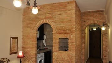 Appartement, 1 chambre | Coin séjour | Télévision à écran plat