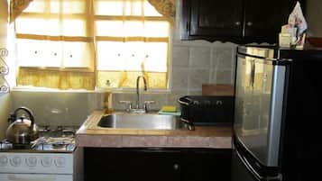 Standard Room | Dapur kecil peribadi | Ketuhar gelombang mikro