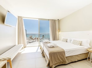 Double Room, Sea View | Desk, blackout drapes, free cribs/infant beds, rollaway beds - Hotel Riviera Playa (Palma de Mallorca)