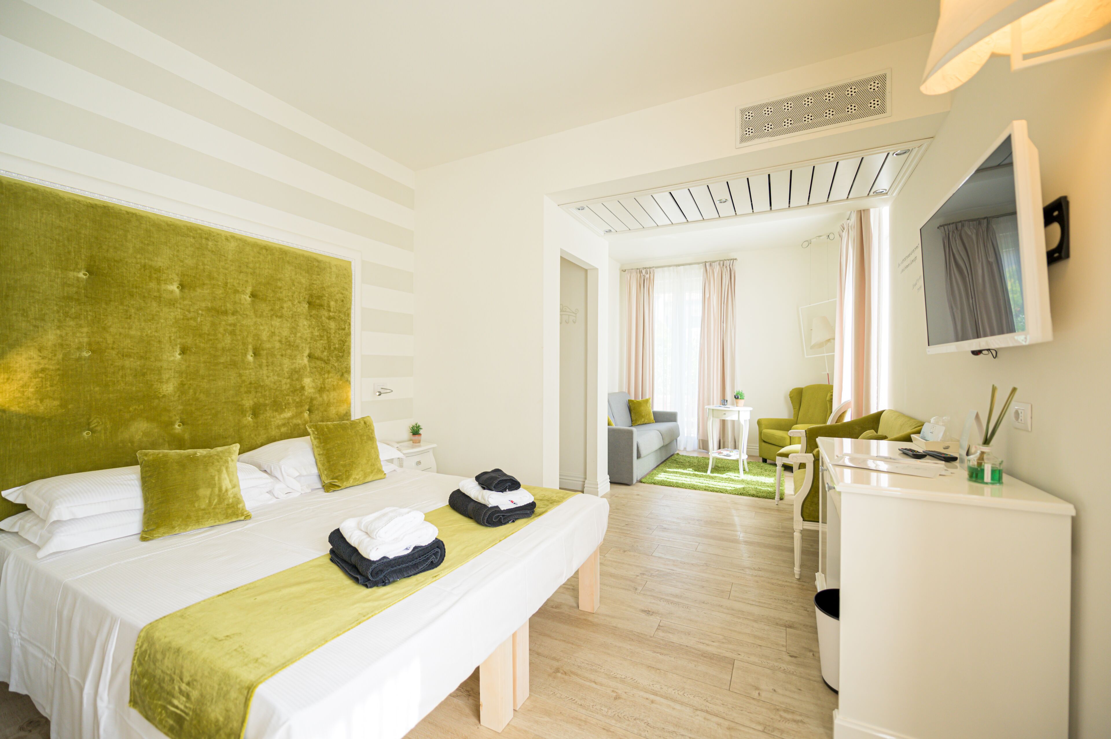 Premium bedding, down duvets, pillow-top beds, minibar