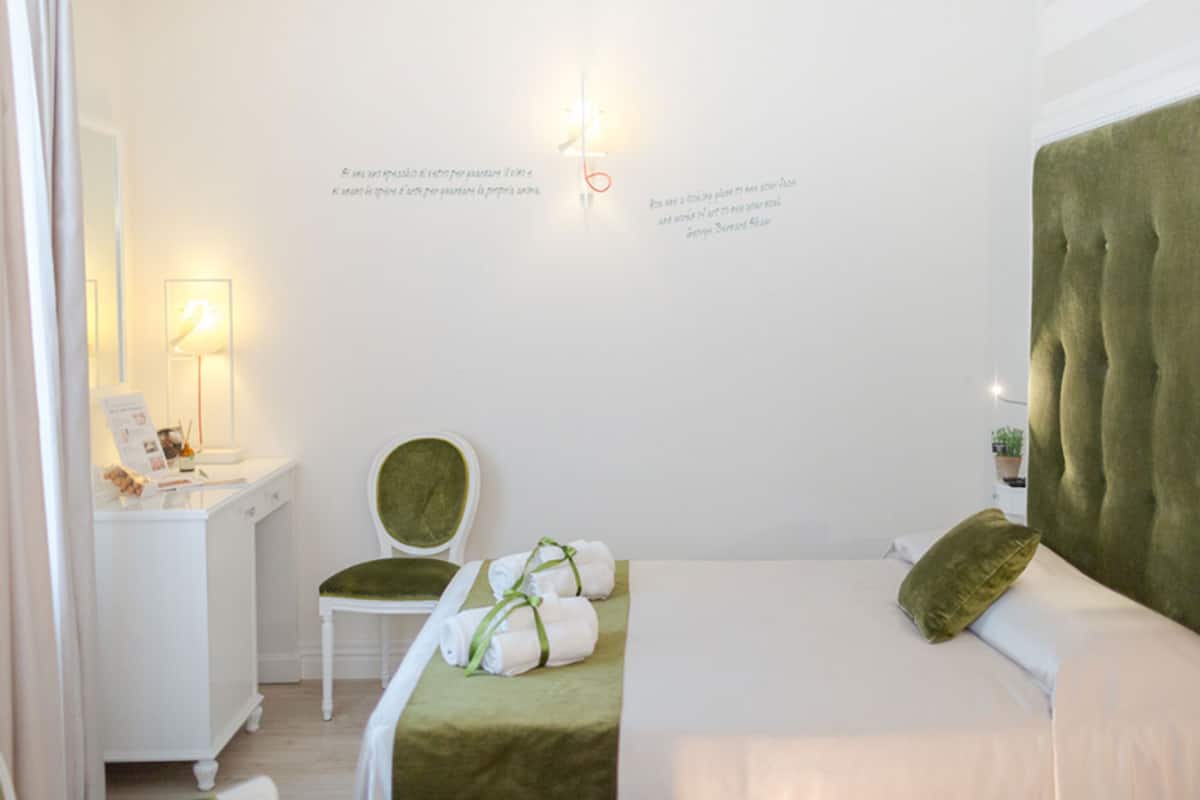 Habitación clásica | 1 dormitorio, ropa de cama de alta calidad, edredones de plumas