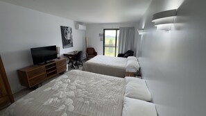 Classic Room, 2 Queen Beds - Motel Le Martinet (La Pocatiere)