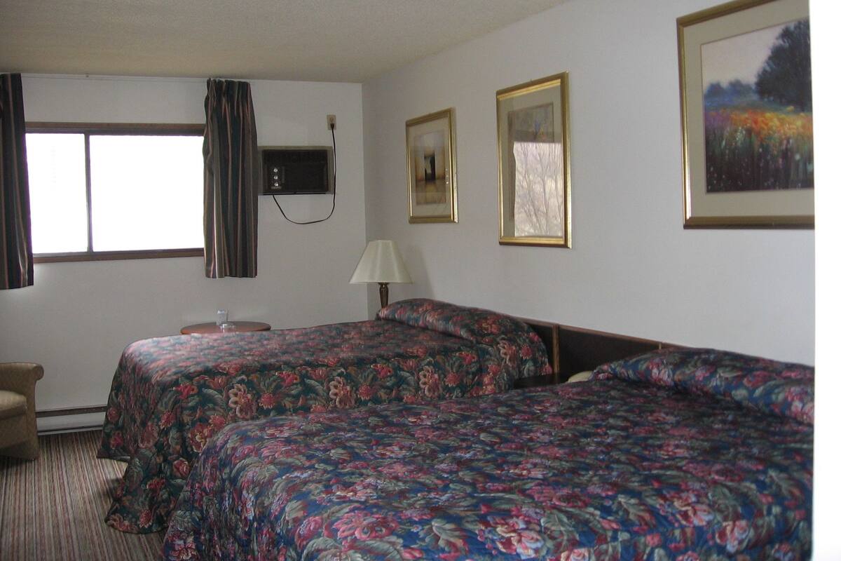 Room, 2 Double Beds, River View | Desk, rollaway beds (surcharge), WiFi (free)