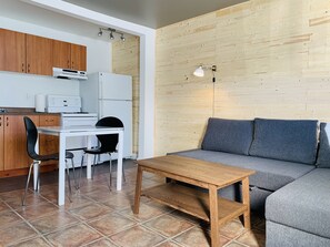 Apartment (3 & 4) | Living area