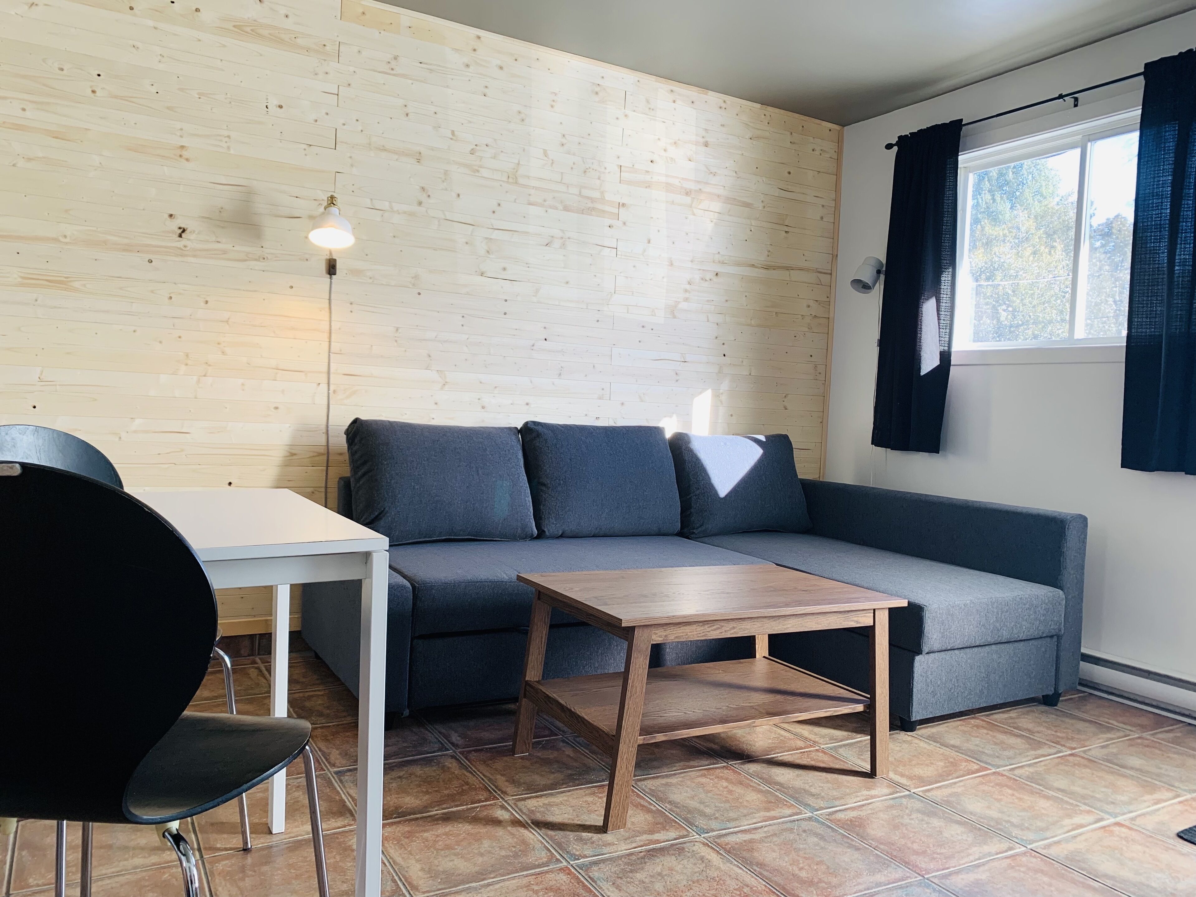 Appartement (3 & 4) | Coin séjour | Télévision à écran plat