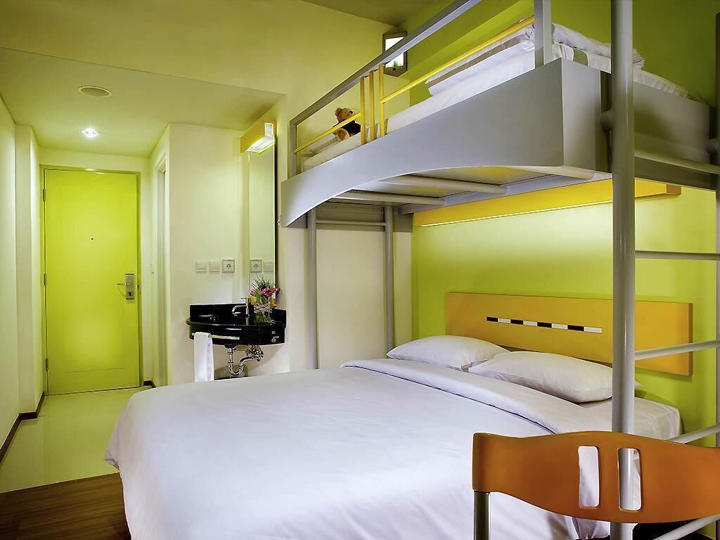 Room, Multiple Beds | Premium bedding, desk, soundproofing, free WiFi
