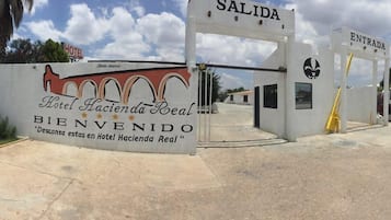 Entrada de la propiedad