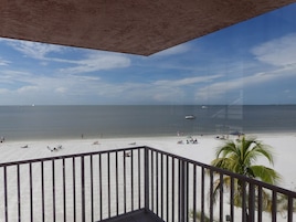 Apartment, 1 King Bed, Partial Ocean View | Balcony