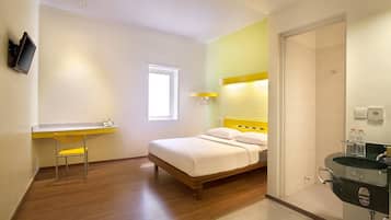 Standard Room, 1 Queen Bed