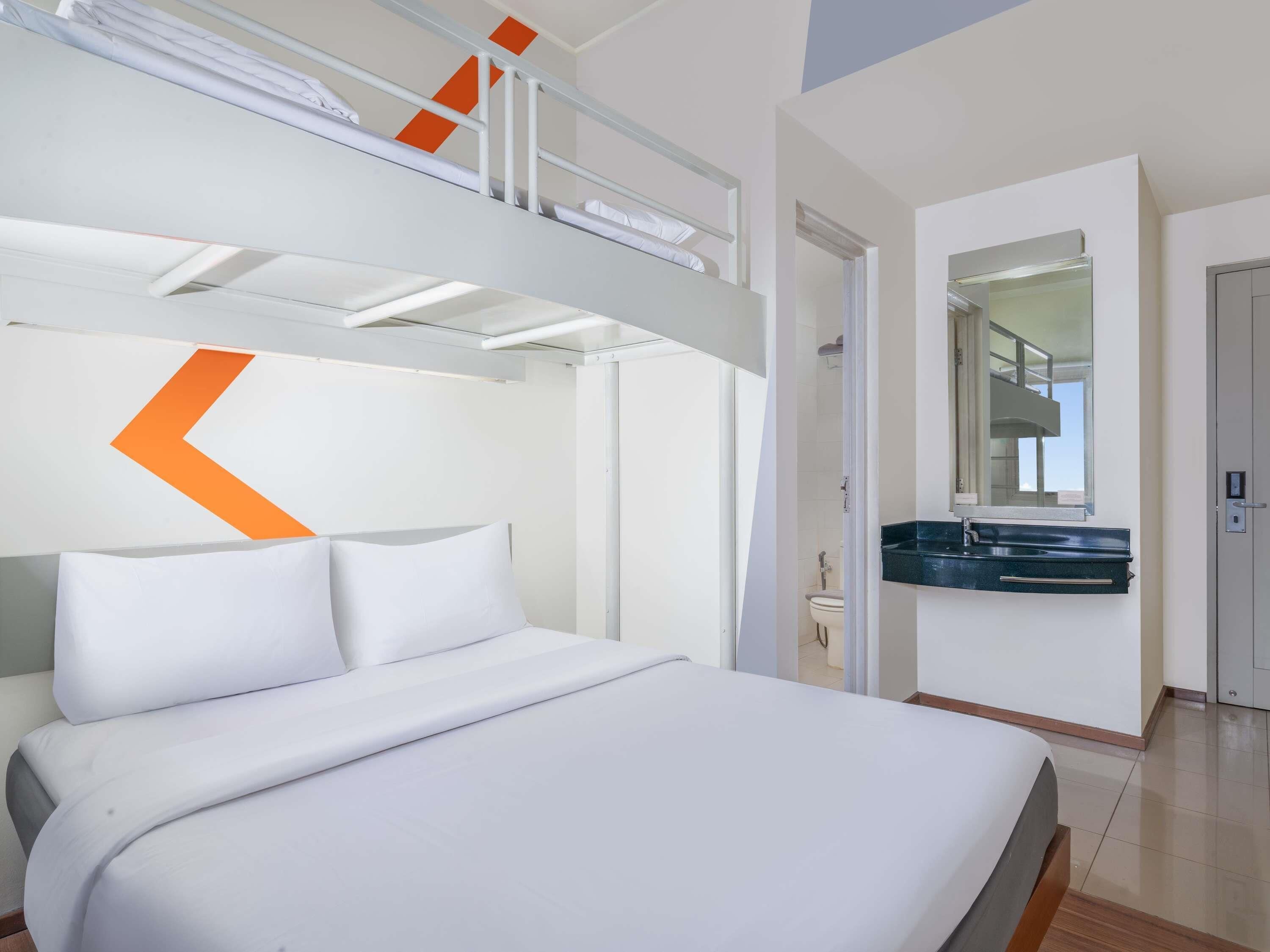Kamar Standar, Beberapa Tempat Tidur | Seprai premium, meja kerja, Wi-Fi gratis, dan seprai linen