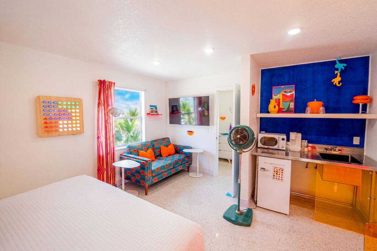 Classic Double Room | Premium bedding, iron/ironing board, WiFi (free), bed sheets
