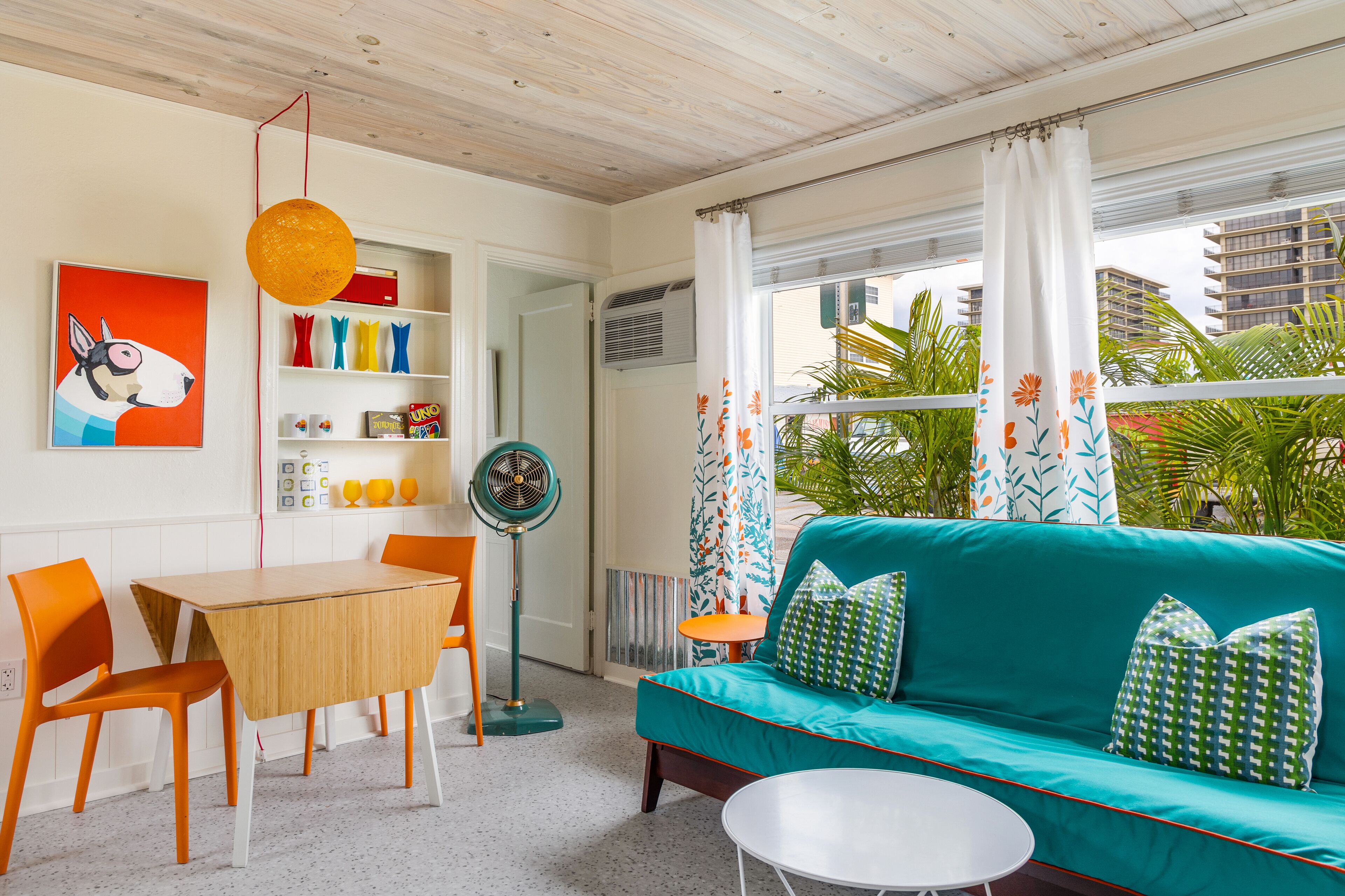 Cottage | Khu phòng khách | TV màn hình phẳng 