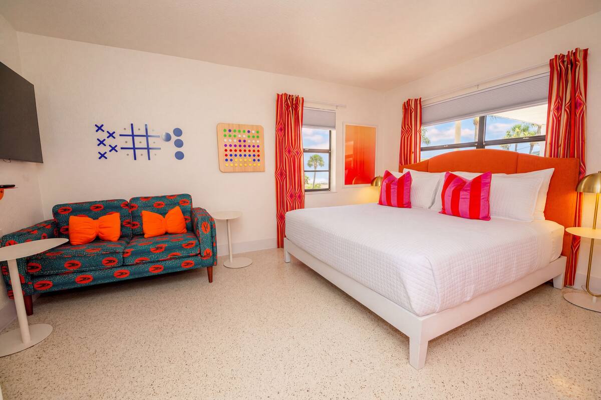 Standard Double Room | Premium bedding, iron/ironing board, WiFi (free), bed sheets