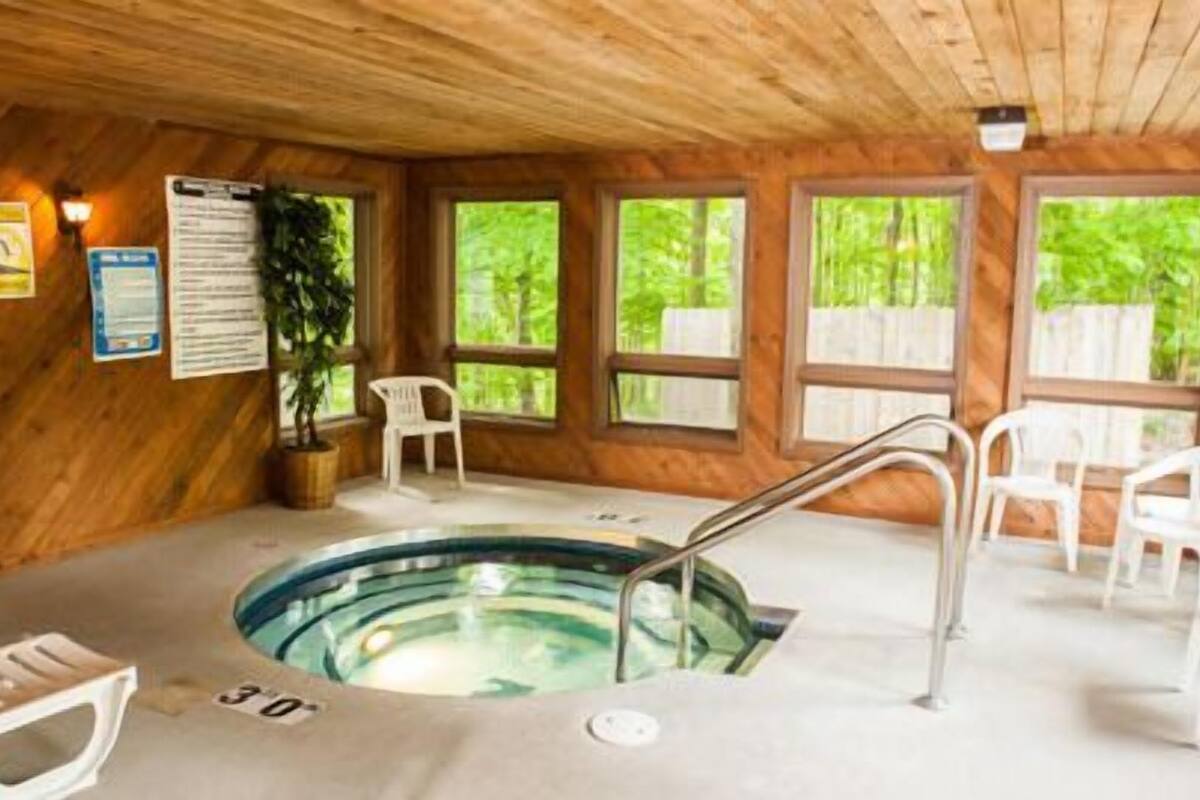 indoor spa tub