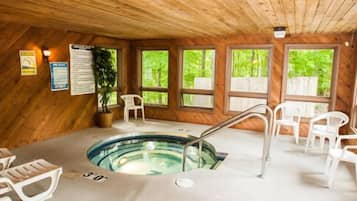 Indoor spa tub