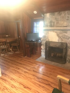 Family Bungalow, 1 Bedroom | Free WiFi, bed sheets - Addison's Bungalows (Brisco)