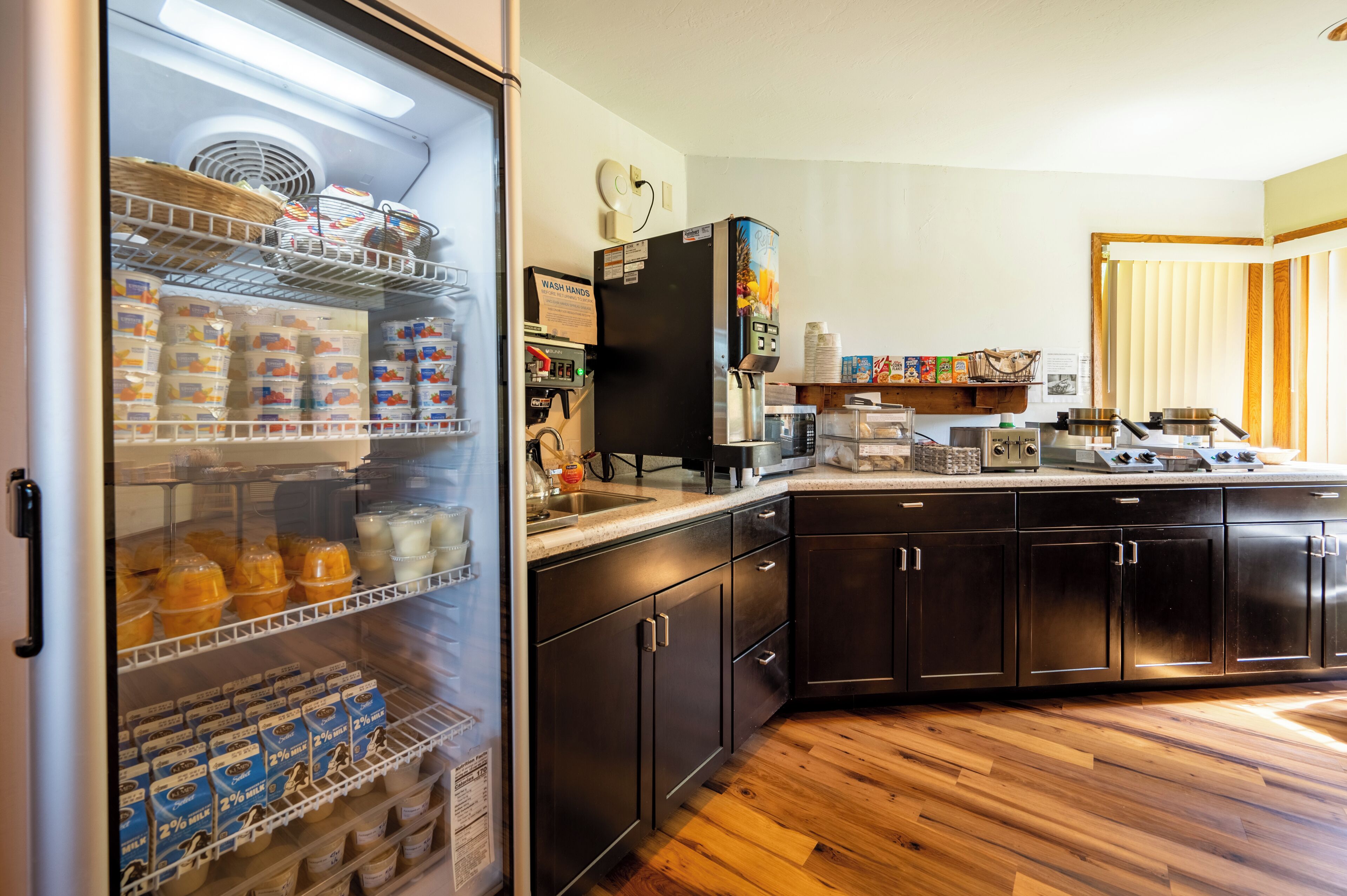 free daily continental breakfast