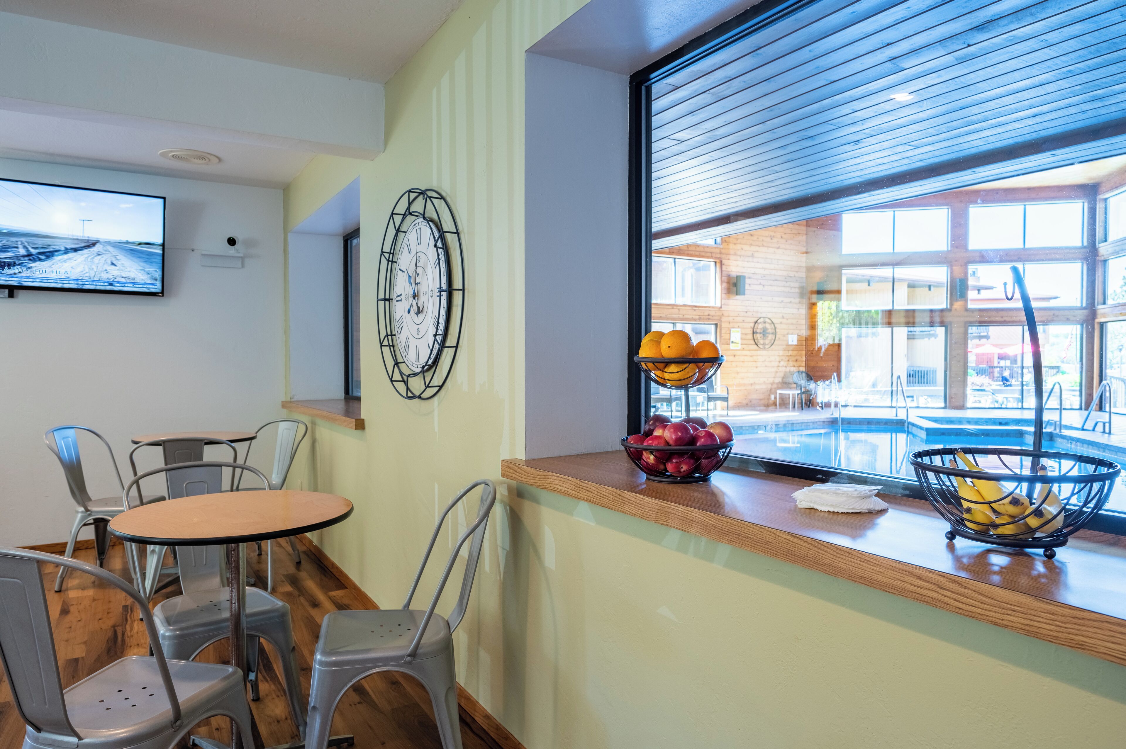 free daily continental breakfast