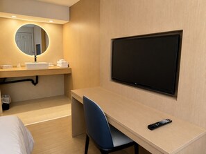 Habitació Deluxe, 1 llit de matrimoni, no fumadors (in room) | Escriptori, planxa i posts de planxar, wifi gratuïta i roba de llit 