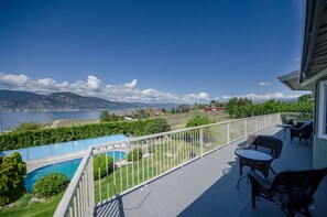 Terrace/patio - OK Whistle Stop Bed & Breakfast (Penticton)