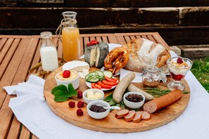 Desayuno completo incluido todos los días