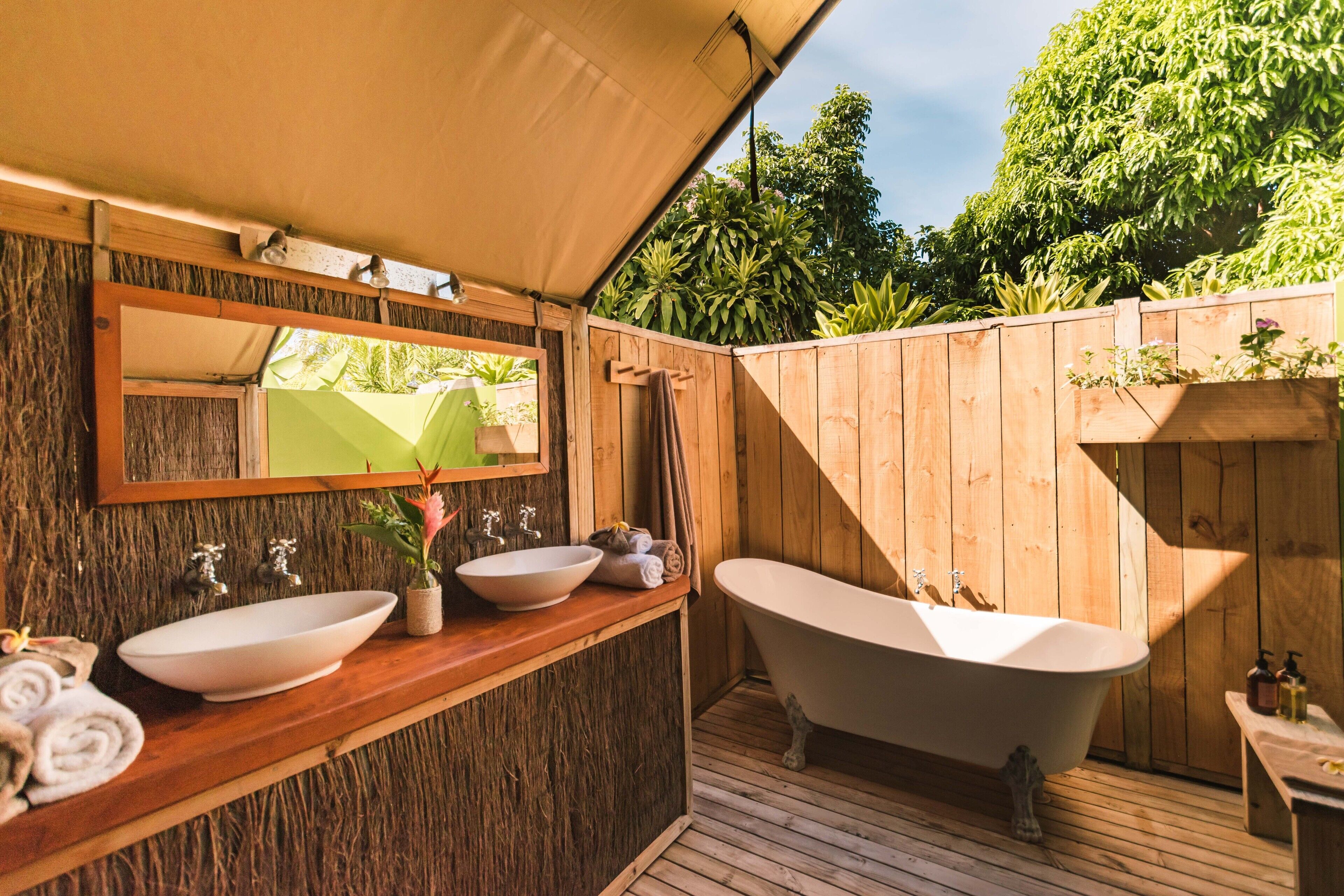 Romantic Tent, Bathtub, Mountain View | Bathroom