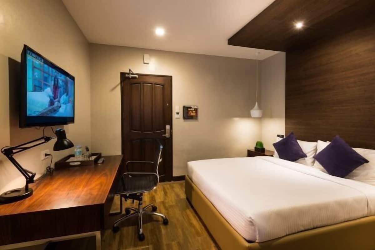 In-room safe, desk, blackout drapes, free WiFi