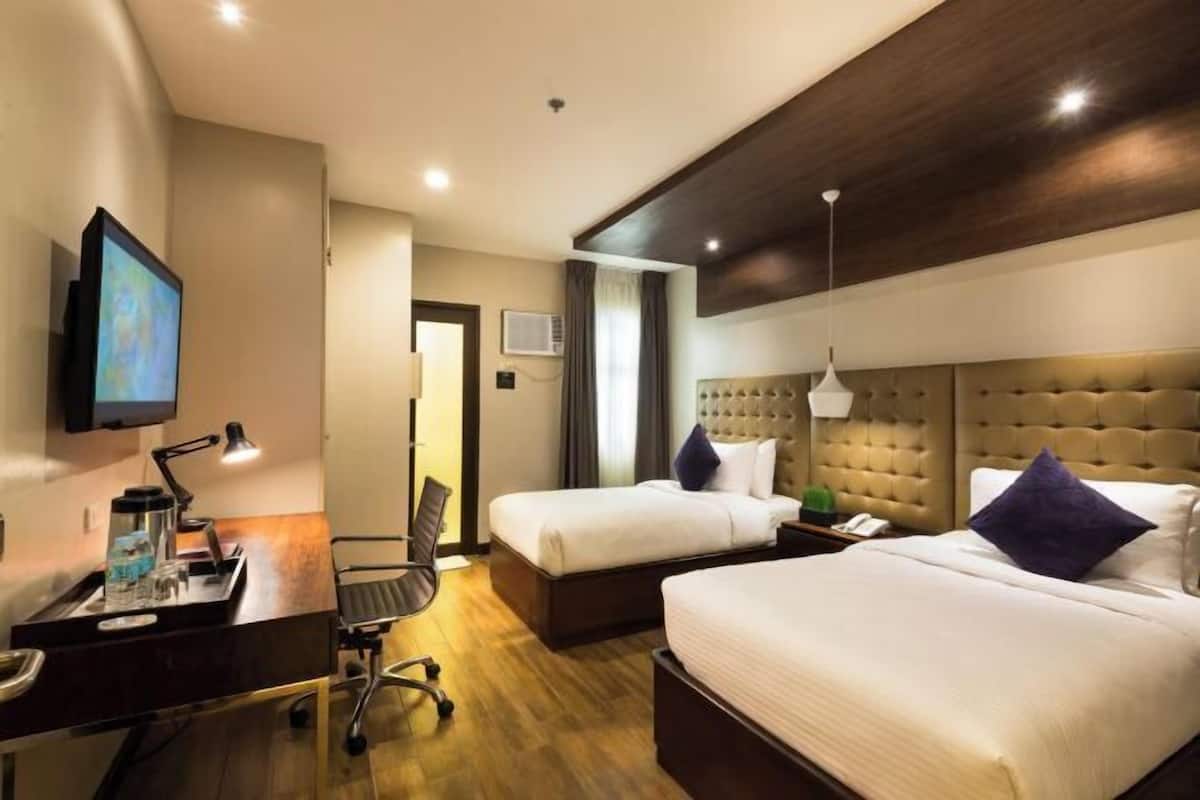 In-room safe, desk, blackout drapes, WiFi (free)