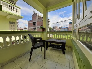 デラックス ツインルーム シングルベッド 2 台 バルコニー | バルコニー