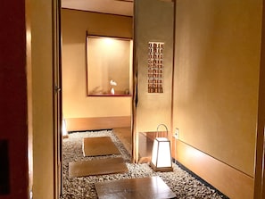 Quarto superluxo (Japanese Style with Open-Air Bath) | Edredons de pluma, roupa de cama