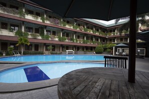 Exterior - Cakra Kembang Hotel (Depok)