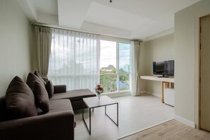 Junior Double Room | Free WiFi, bed sheets