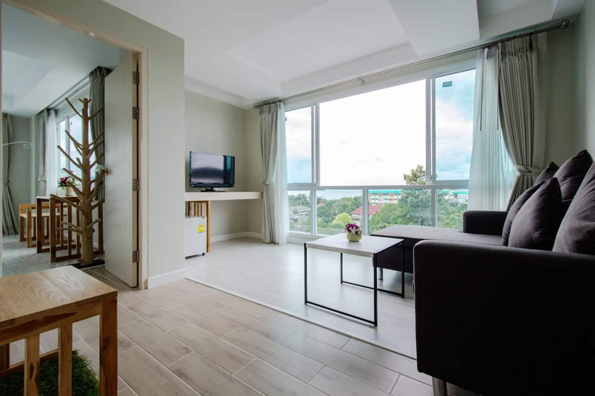 Junior Double Room | Free WiFi, bed sheets