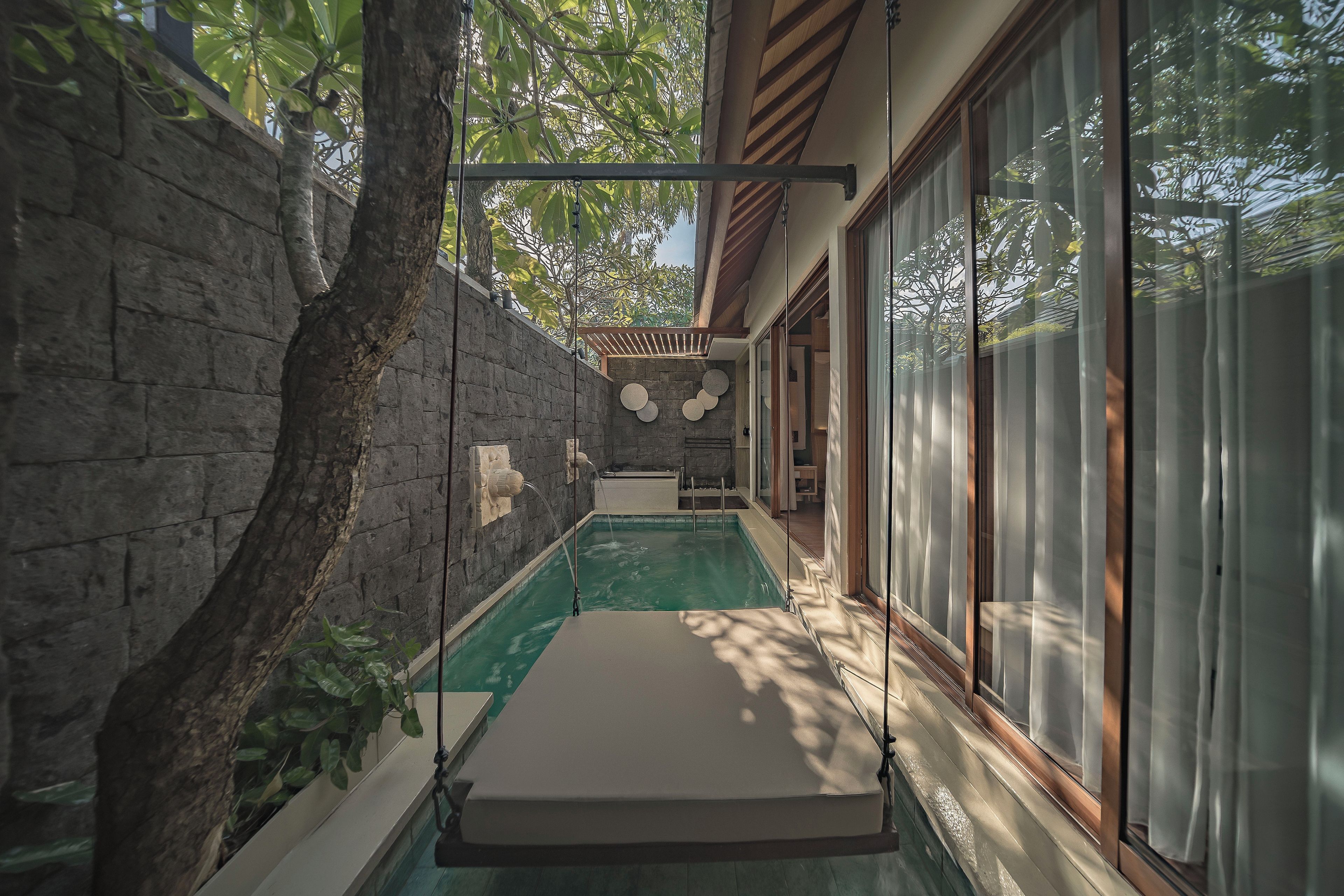 Private pool
