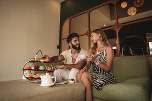 Alimentos y bebidas