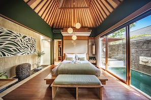 Royal One Bedroom Villa with Private Pool & Hot tub | Minibar, in-room safe, desk, blackout drapes