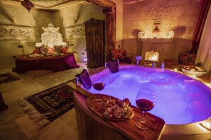 Royal Suite | Premium bedding, Select Comfort beds, minibar, individually decorated - Historical Goreme House (Nevsehir)