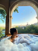 Royal Suite | 迷你吧、办公桌、笔记本电脑工作区、隔音