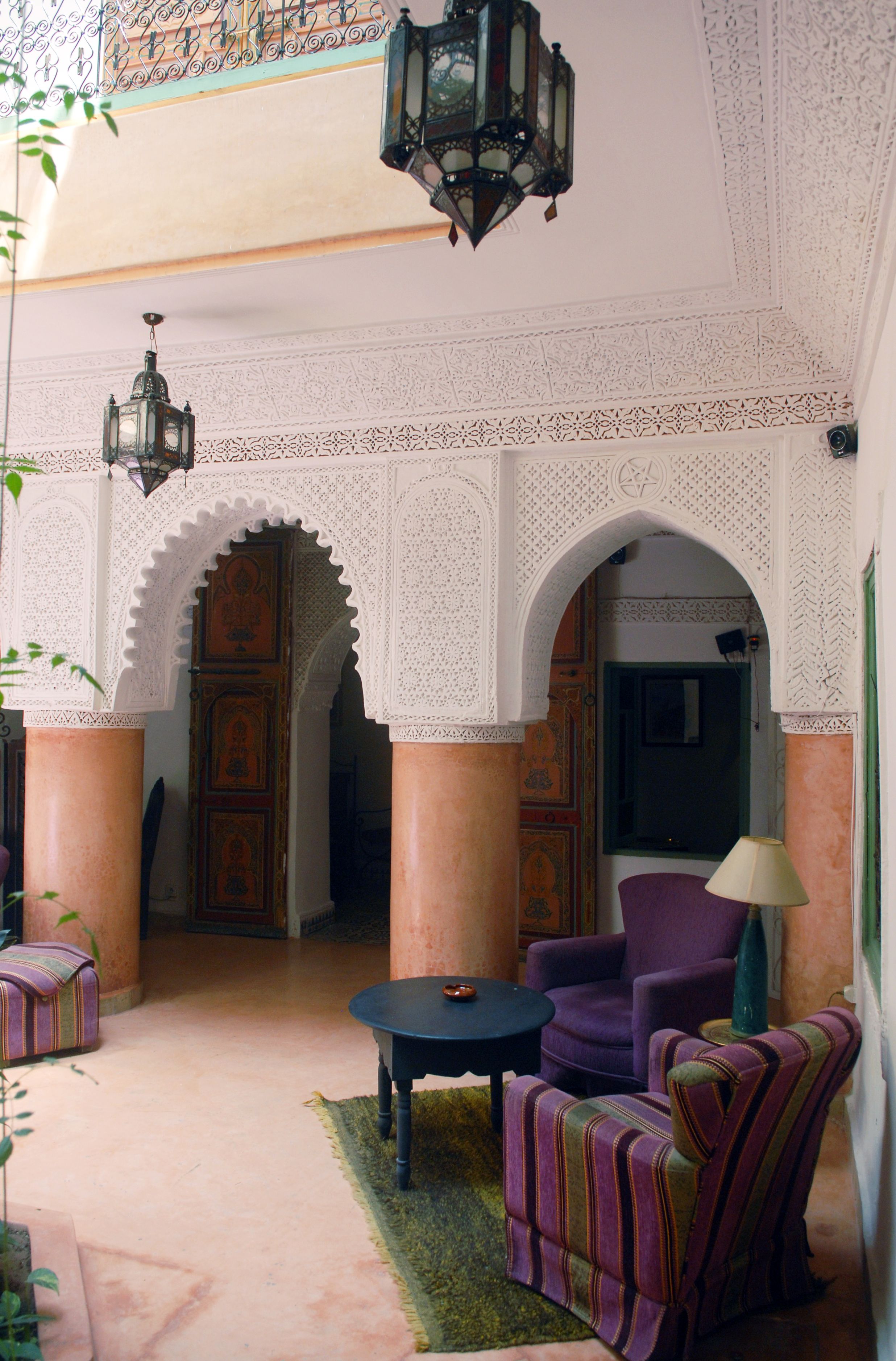Lobby lounge