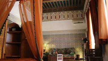 Premium bedding, in-room safe, desk, blackout curtains