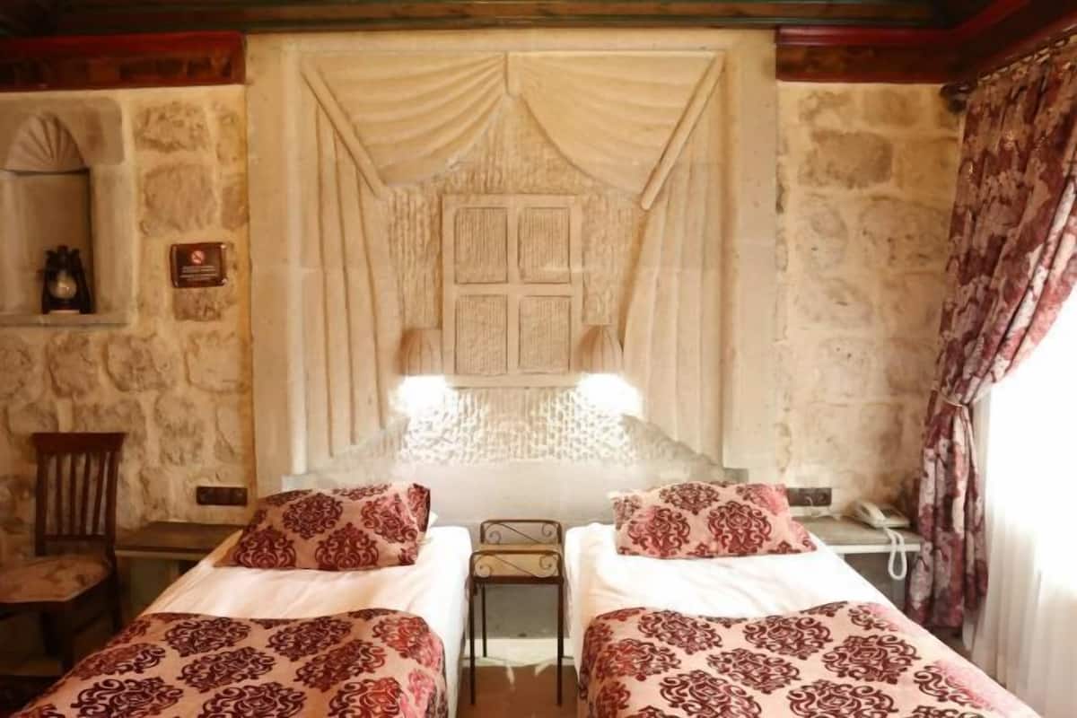 Minibar, in-room safe, free WiFi, bed sheets