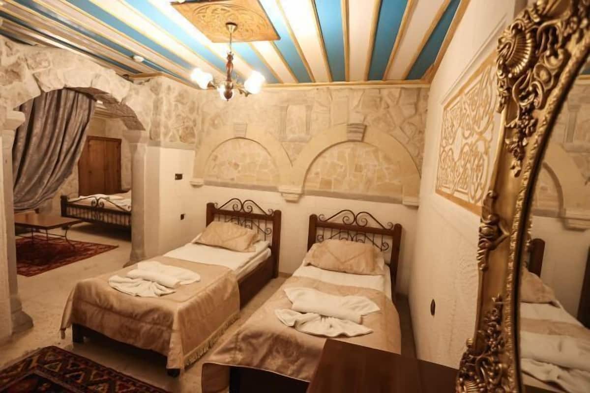 Minibar, caja fuerte, wifi gratis y ropa de cama