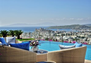 Deluxe Villa, 5 Bedrooms, Sea View | Beach/ocean view