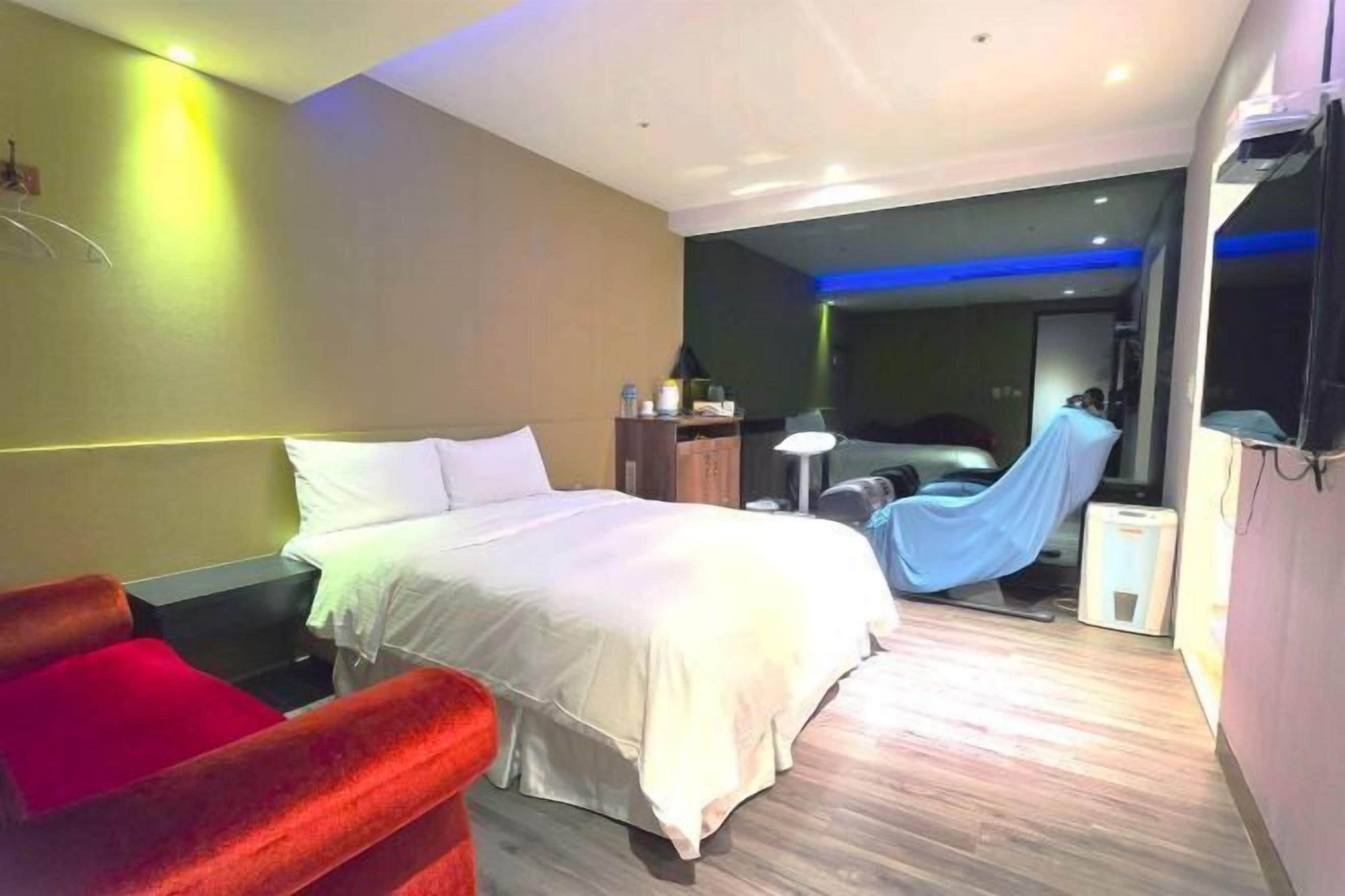 Premium bedding, down comforters, desk, iron/ironing board