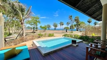 Sirarun Jacuzzi Pool Villa | Private pool